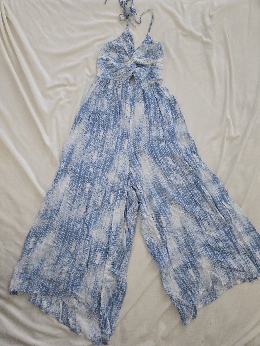 Skylar + Madison Blue Print Halter Tie Back Wide Leg Jumpsuit Small